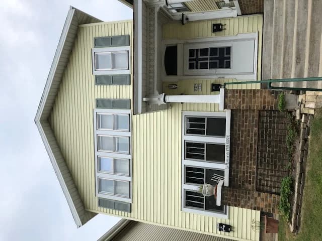 Milwaukee County apartments for rent - Property image - 1527 N. Jackson Street - Lower - 3