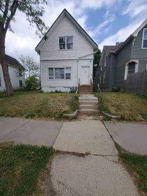 Milwaukee County apartments for rent - Property image - 2610 W. Juneau Ave. - 2