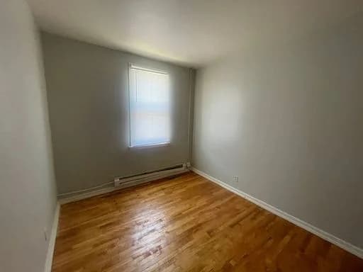 Milwaukee County apartments for rent - Property image - 828 W Windlake Ave - 2