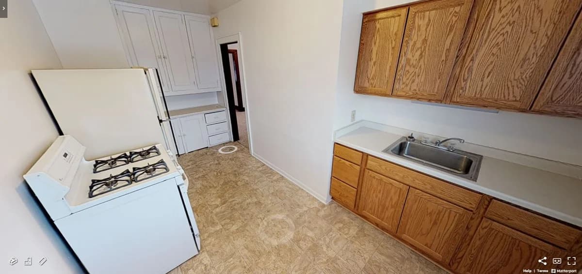 Milwaukee County apartments for rent - Property image - 1711 E. Locust St. - 3