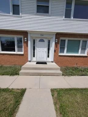 Milwaukee County apartments for rent - Property image - 514 Lakeview Ave. - 1