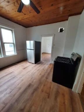 Milwaukee County apartments for rent - Property image - 1568 W Windlake Ave. - 2