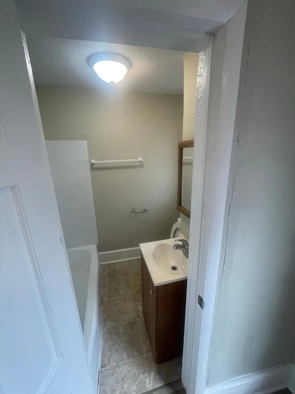 Milwaukee County apartments for rent - Property image - 1918 S. 5th Pl. (Rear Duplex) (ACE PROPERTY) - 3