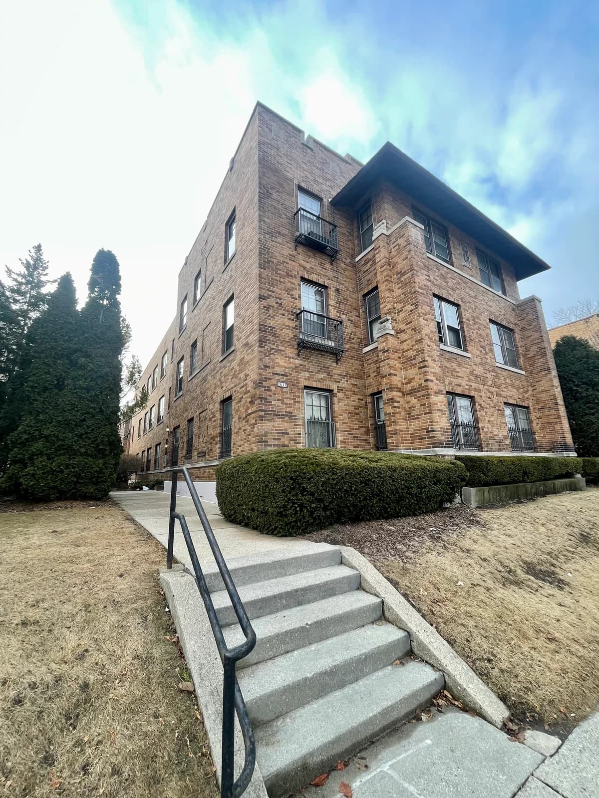 Milwaukee County apartments for rent - image - property-image-1793211945192.jpeg