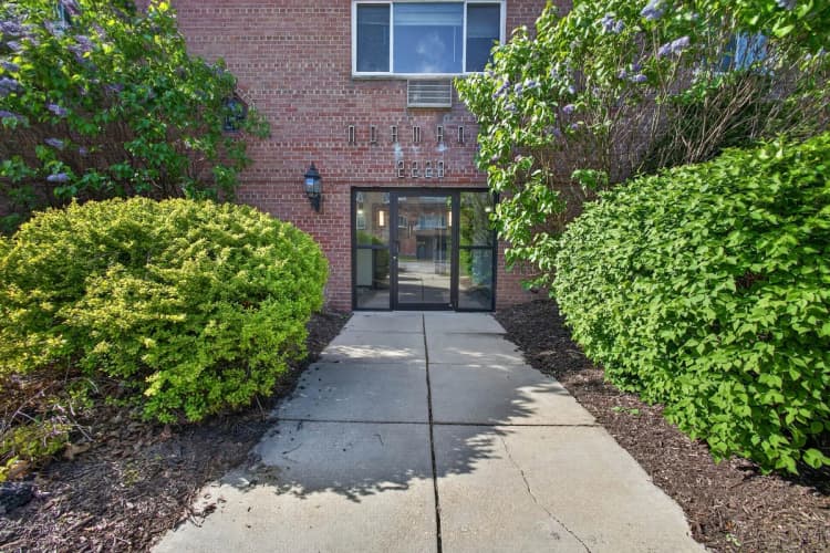 Milwaukee County apartments for rent - image - The Normandy - Building Entrance.jpg