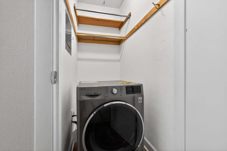 Milwaukee County apartments for rent - image - The Normandy - Laundry Area.jpg