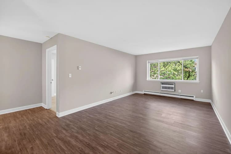 Milwaukee County apartments for rent - image - The Normandy - Living Room.jpg