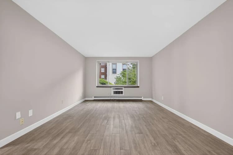 Milwaukee County apartments for rent - image - Marshal Manor - Living Room 1.jpg