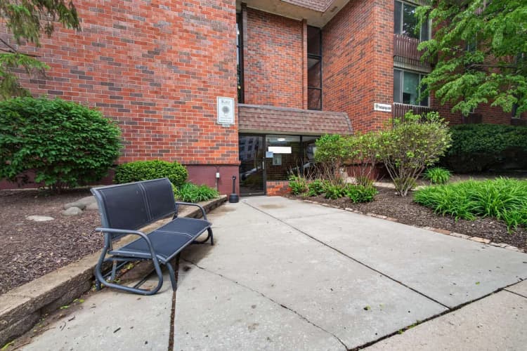 Milwaukee County apartments for rent - image - Marshal Manor - Building Entrance.jpg