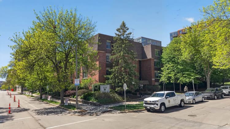Milwaukee County apartments for rent - image - Marshal Manor - Building.jpg