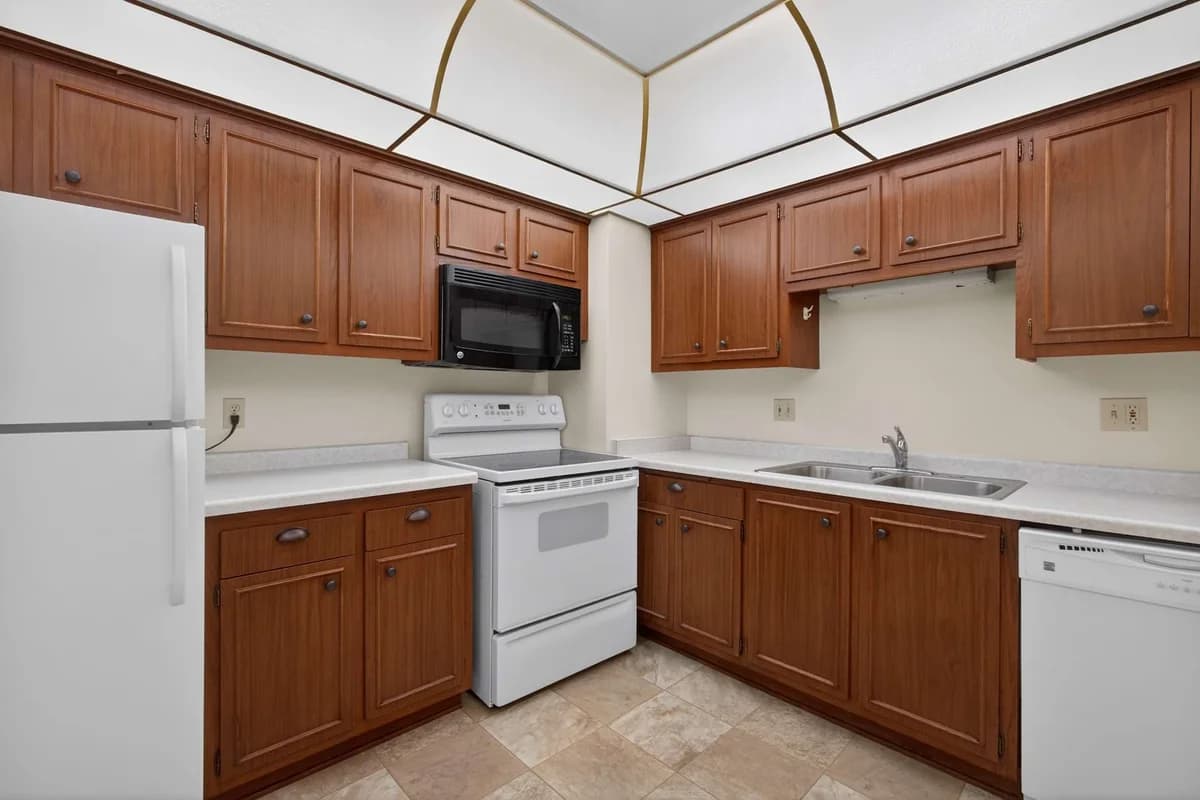 Milwaukee County apartments for rent - Property image - Charleston East - 1