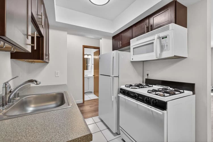 Milwaukee County apartments for rent - image - Webster Place - Kitchen 3.jpg