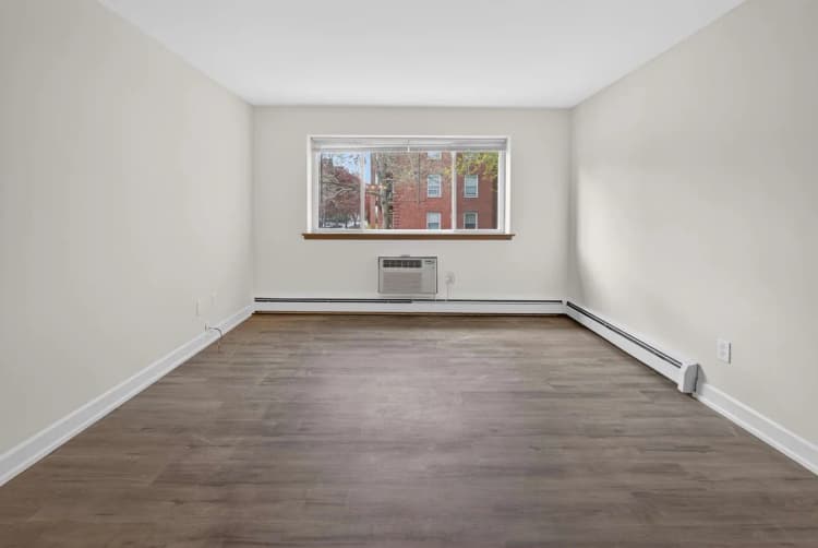 Milwaukee County apartments for rent - image - Webster Place - Living Room.jpg