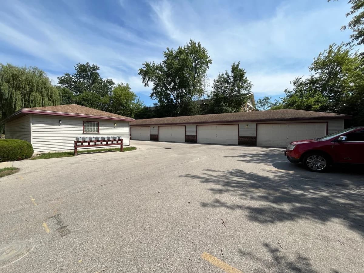 Milwaukee County apartments for rent - Property image - 10141 W Cold Spring Rd. - 2
