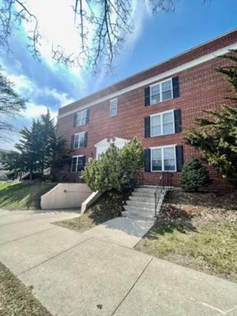 Milwaukee County apartments for rent - Property image - 2443 N Murray - 1