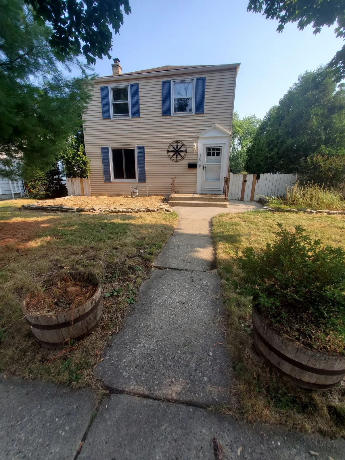 Milwaukee County apartments for rent - Property image - 1018 E Wilbur Ave - Single Family - 3