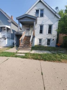 Milwaukee County apartments for rent - Property image - 1926 W Lincoln Ave - 1