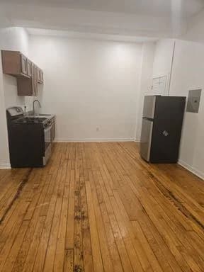 Milwaukee County apartments for rent - Property image - 2001 10th Ave - 2