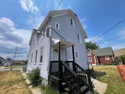 Milwaukee County apartments for rent - Property image - 2428B N 6th St. - 1
