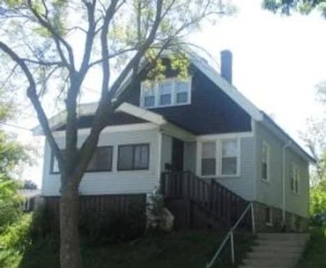 Milwaukee County apartments for rent - Property image - 2821 W Concordia Ave - 2
