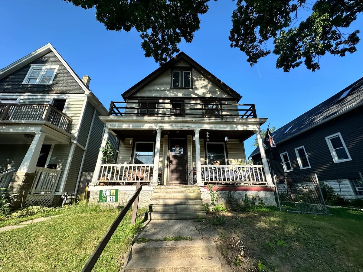 Milwaukee County apartments for rent - Property image - 3015-3015B N Pierce St. (Duplex + Back House) - 1