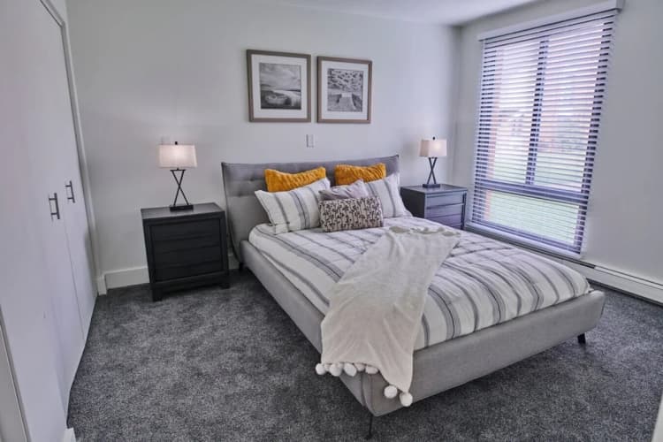 Milwaukee County apartments for rent - image - Sycamore Place - Bedroom 1.webp