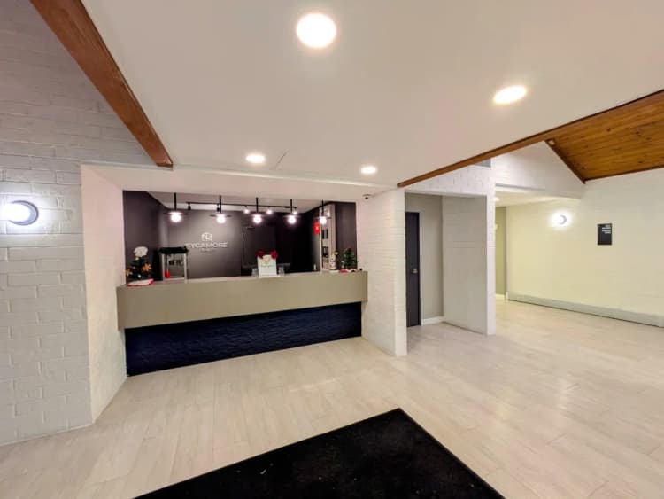 Milwaukee County apartments for rent - image - Sycamore Place - Enterance.webp
