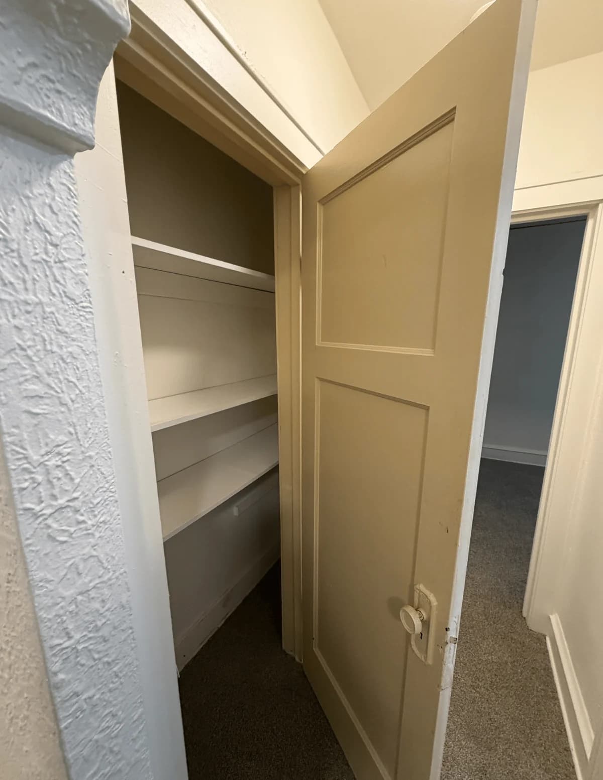 Milwaukee County apartments for rent - Property image - 5701-11 W Burnham St, West Allis, WI 53215 - 3