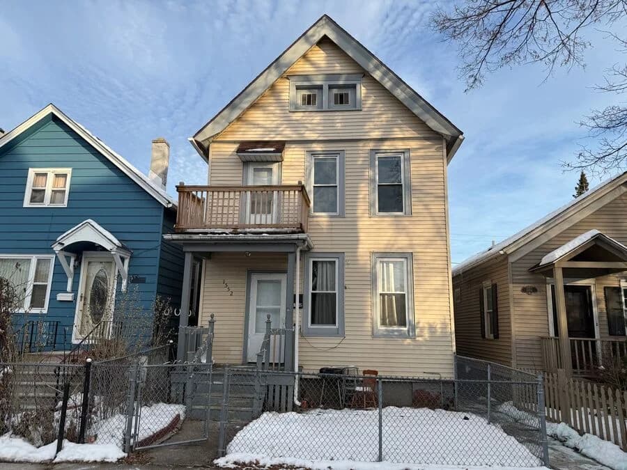 Milwaukee County apartments for rent - Property image - 1552 South 3rd Street - 1