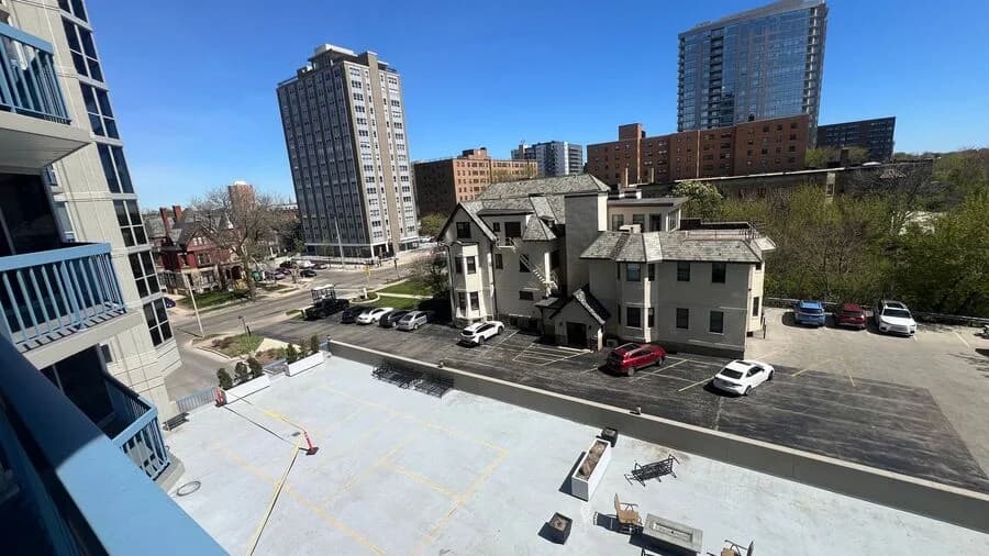 Milwaukee County apartments for rent - Property image - 1660 N Prospect Av - 3