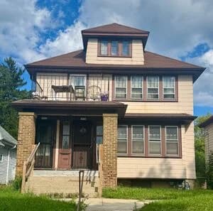 Milwaukee County apartments for rent - Property image - 1920 West Vienna Avenue - 2