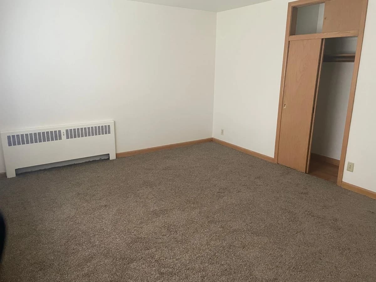 Milwaukee County apartments for rent - Property image - 5724 & 5736 Forest Home Ave, Milwaukee, WI 53220 - 3