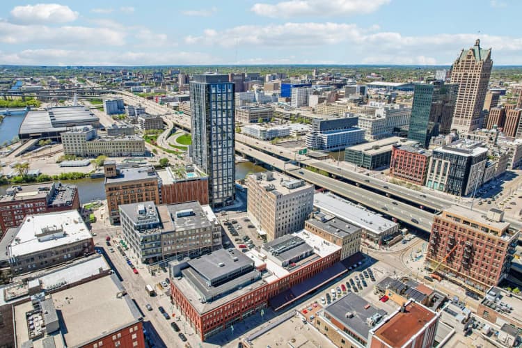 Milwaukee County apartments for rent - image - Ward House - 3.jpg