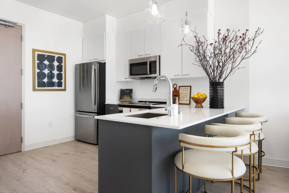 Milwaukee County apartments for rent - image - yardi_image_1790145914458_23_20138206