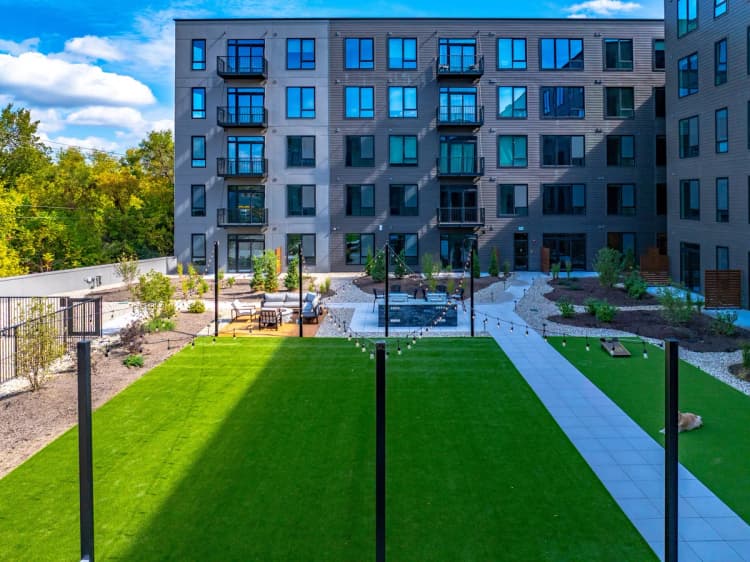 Milwaukee County apartments for rent - image - yardi_image_1790577926626_10_29831872