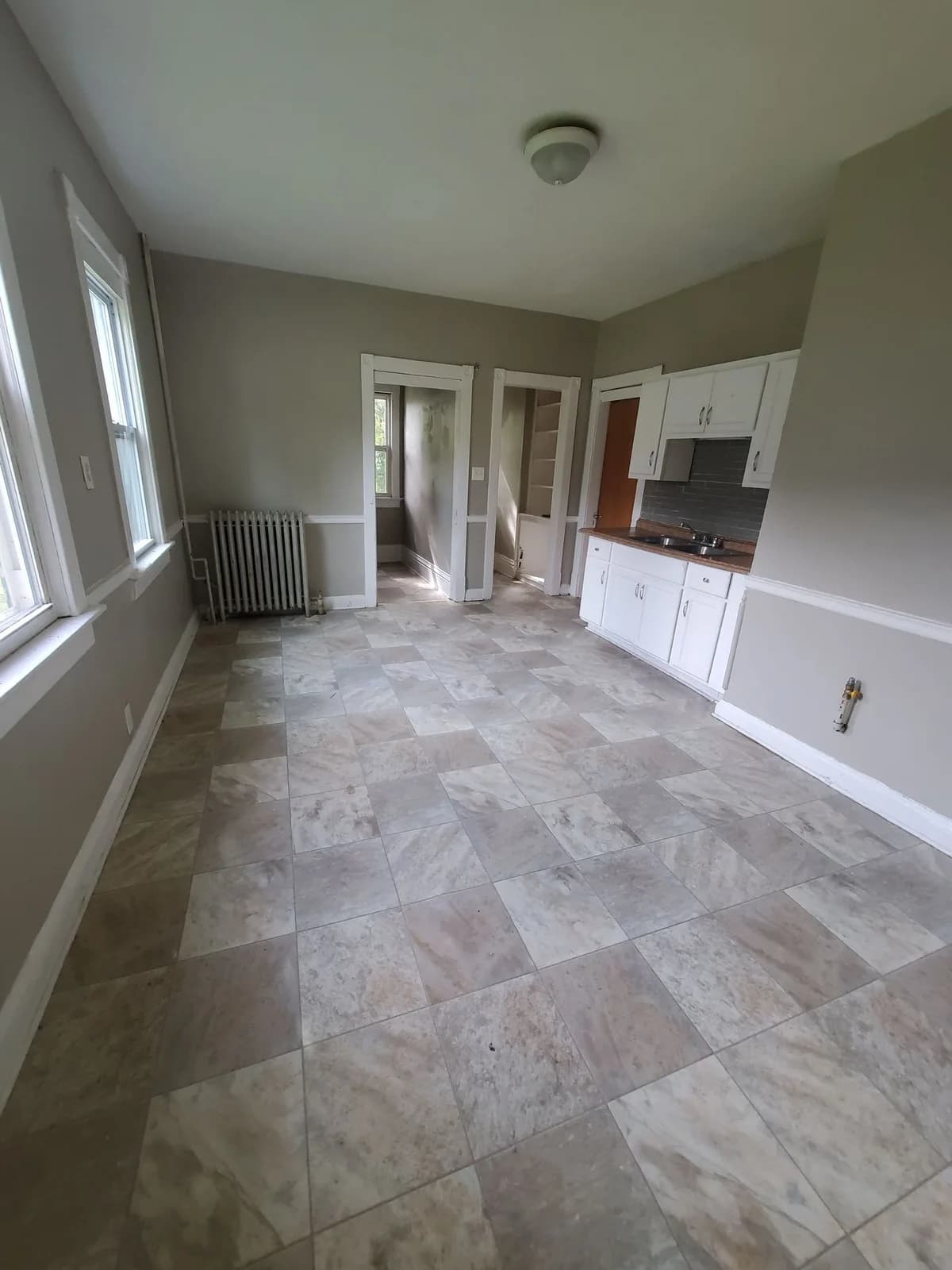 Milwaukee County apartments for rent - Property image - 1621 W Meinecke Ave. - Single Family - 3