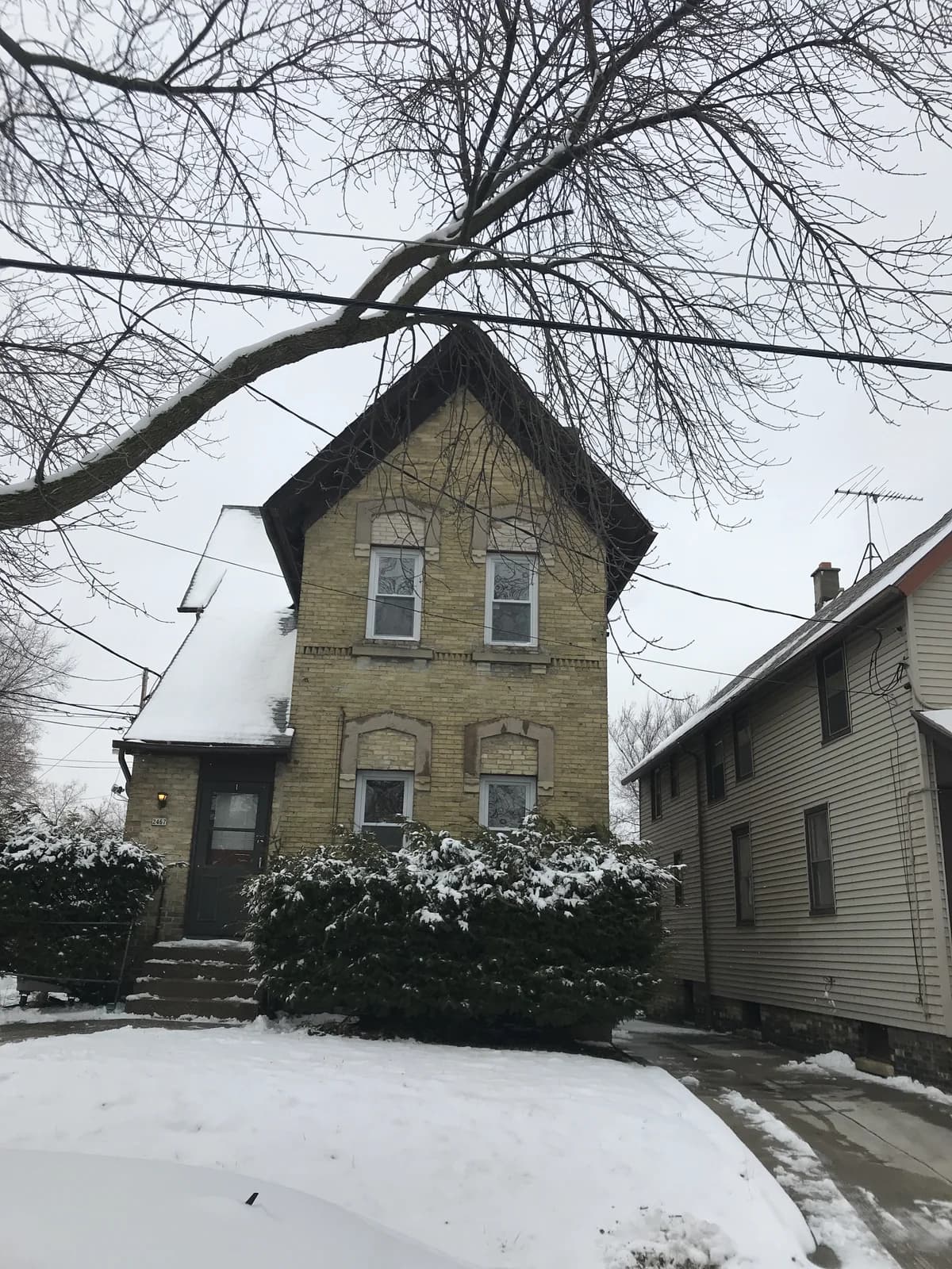 Milwaukee County apartments for rent - Property image - 2467 S Burrell St 6 unit - 1