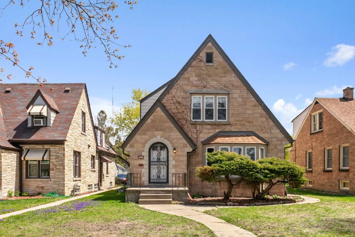 Milwaukee County apartments for rent - image - property-image-1793043785970.jpg
