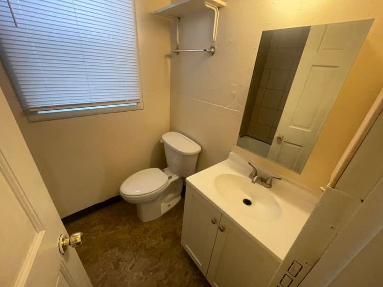 Milwaukee County apartments for rent - image - large (4).jpg