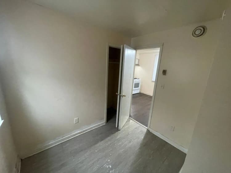 Milwaukee County apartments for rent - image - large (7).jpg