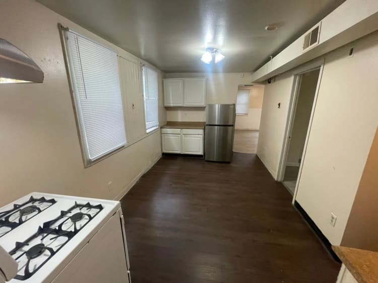 Milwaukee County apartments for rent - image - large (6).jpg