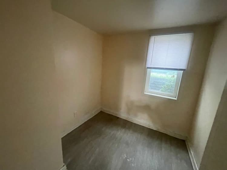 Milwaukee County apartments for rent - image - large (2).jpg