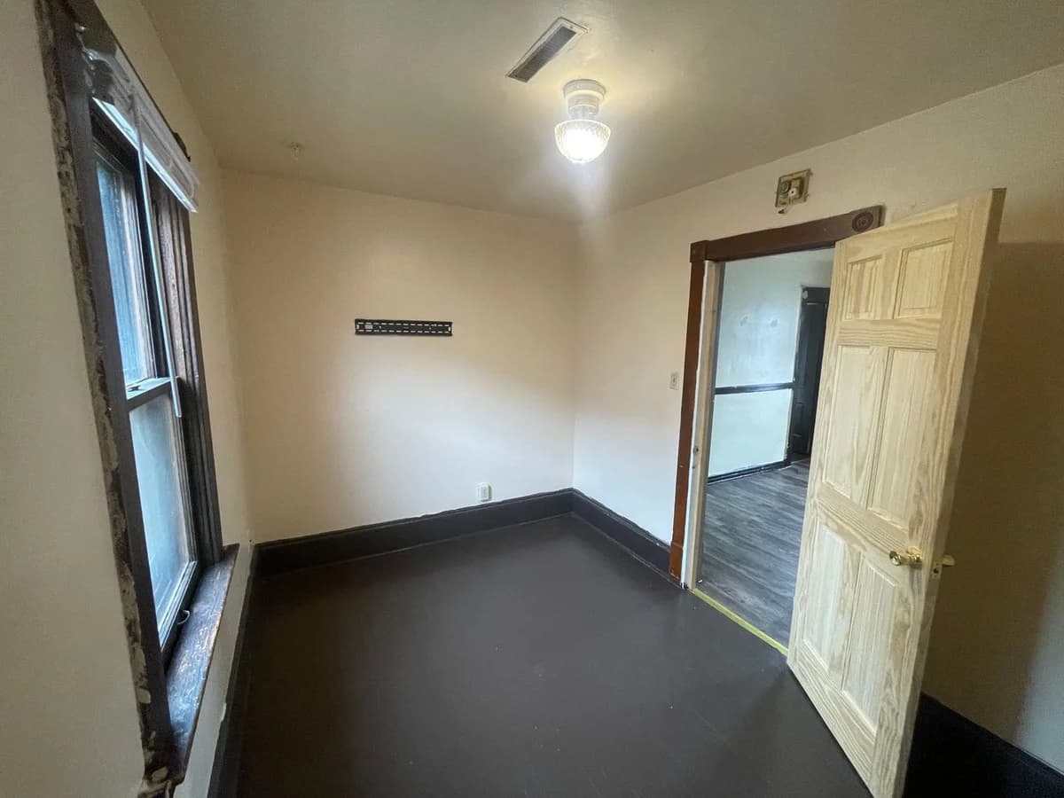 Milwaukee County apartments for rent - image - large (14).jpg