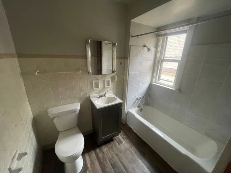 Milwaukee County apartments for rent - image - large (16).jpg