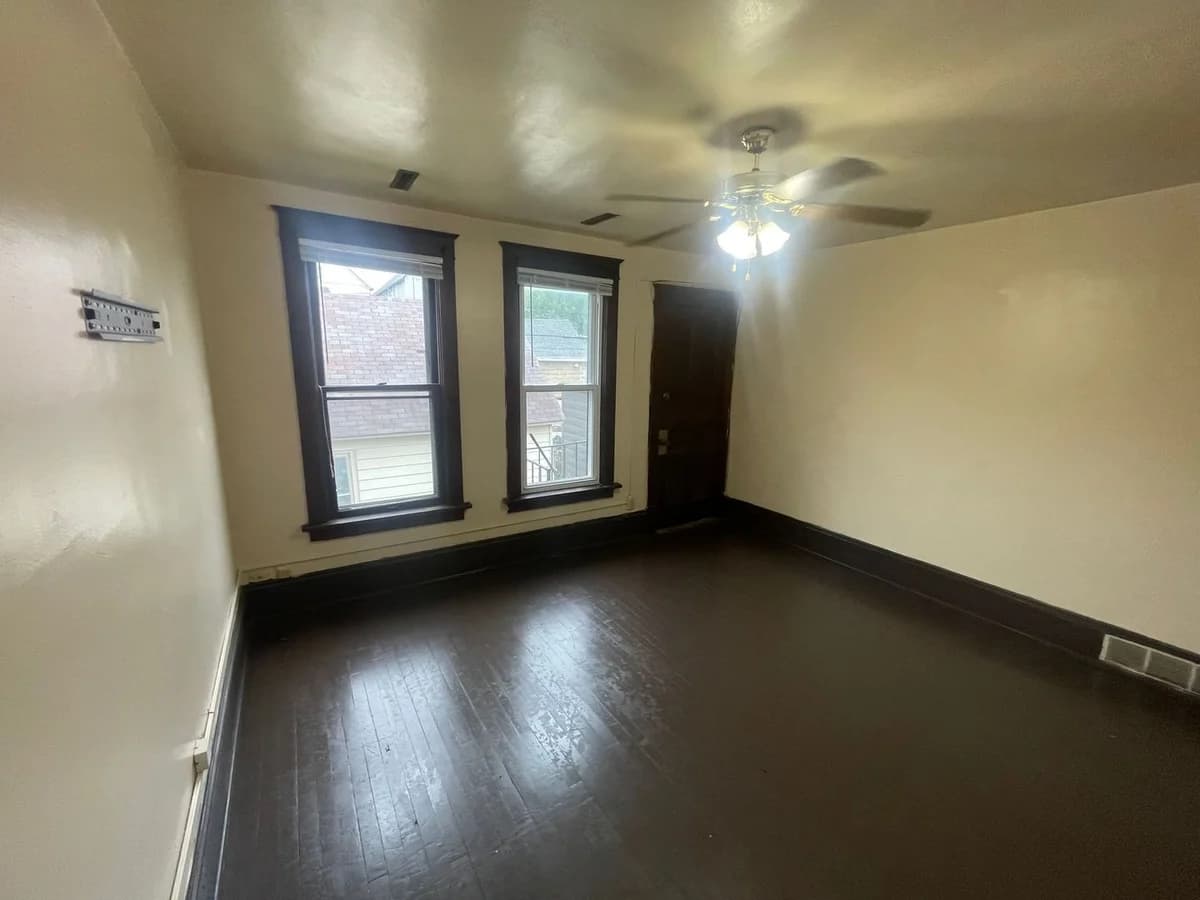 Milwaukee County apartments for rent - image - large (13).jpg