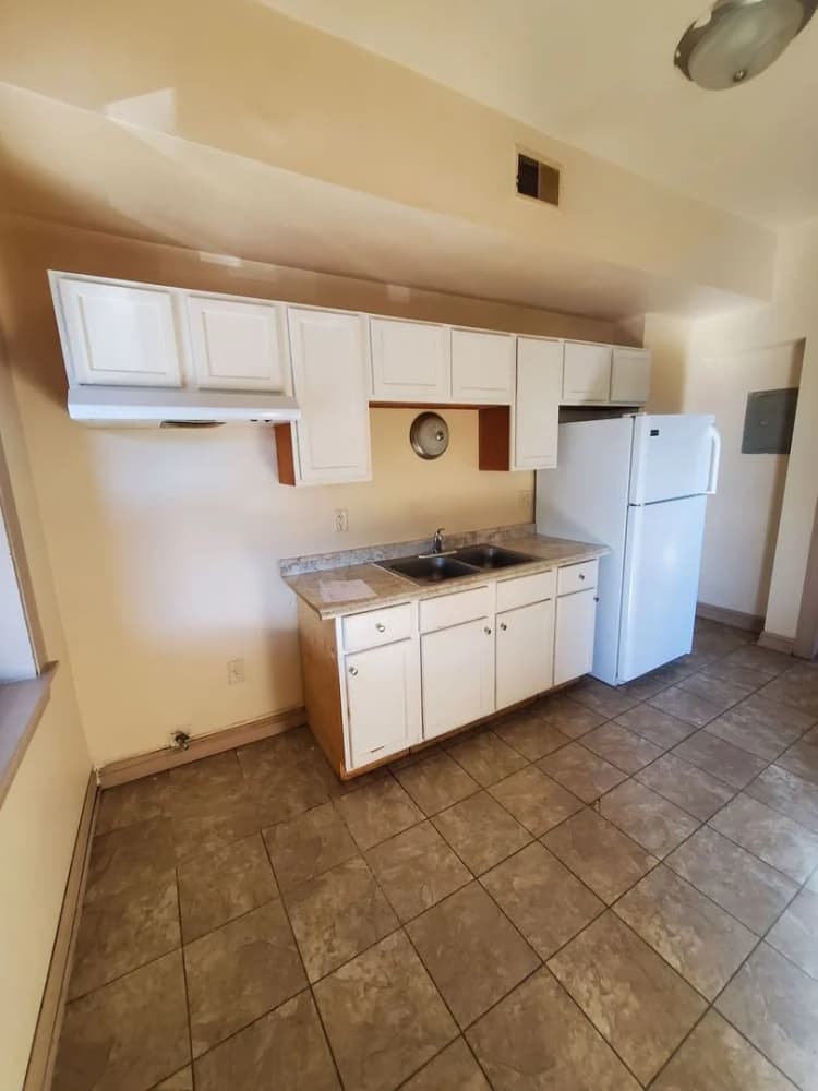 Milwaukee County apartments for rent - image - 1235 W National Ave03.jpg