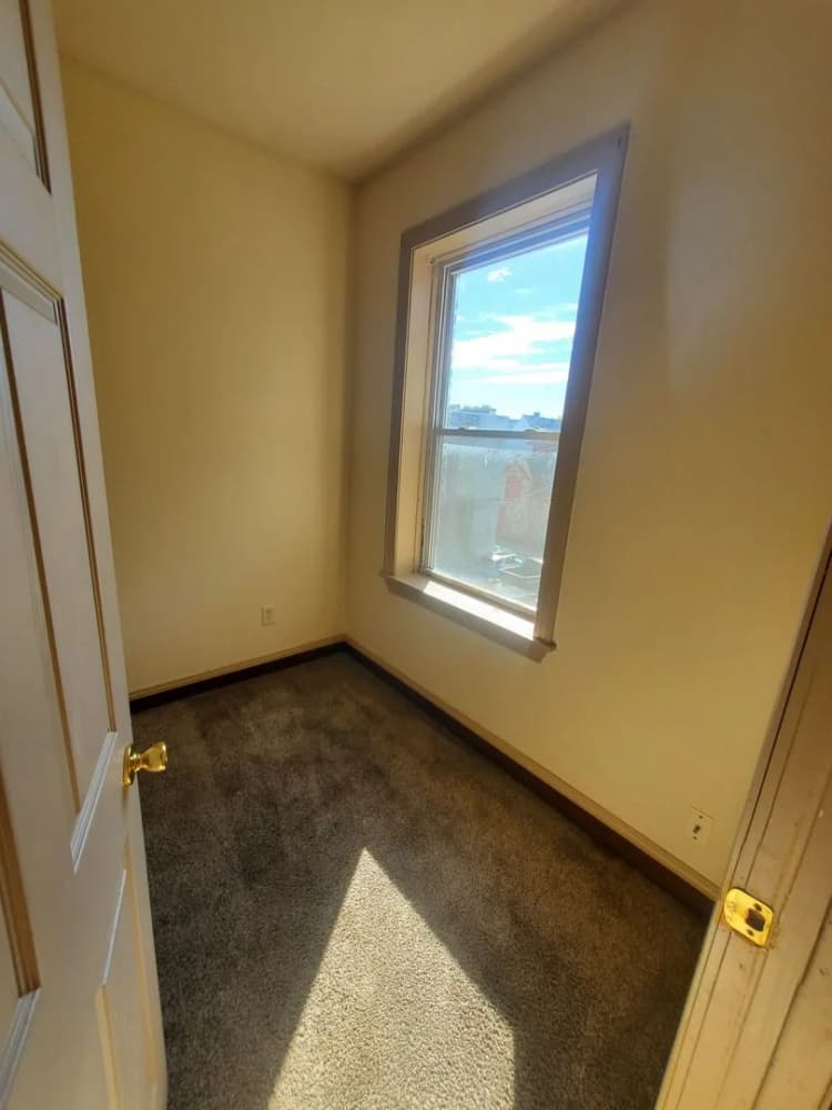 Milwaukee County apartments for rent - image - 1235 W National Ave04.jpg
