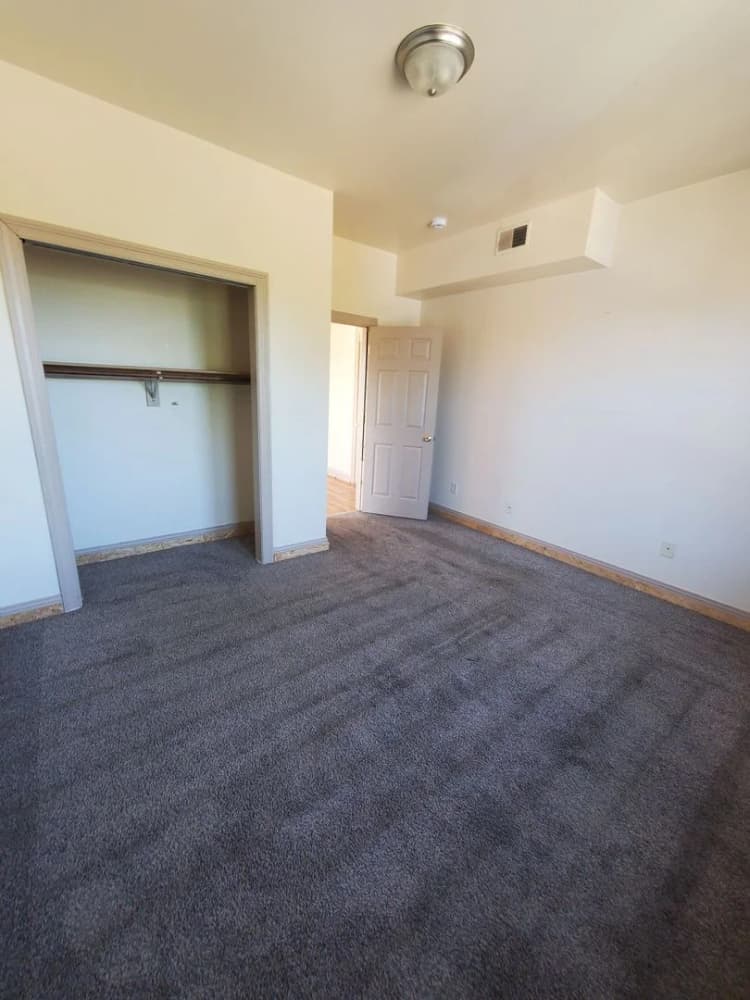 Milwaukee County apartments for rent - image - 1235 W National Ave10.jpg
