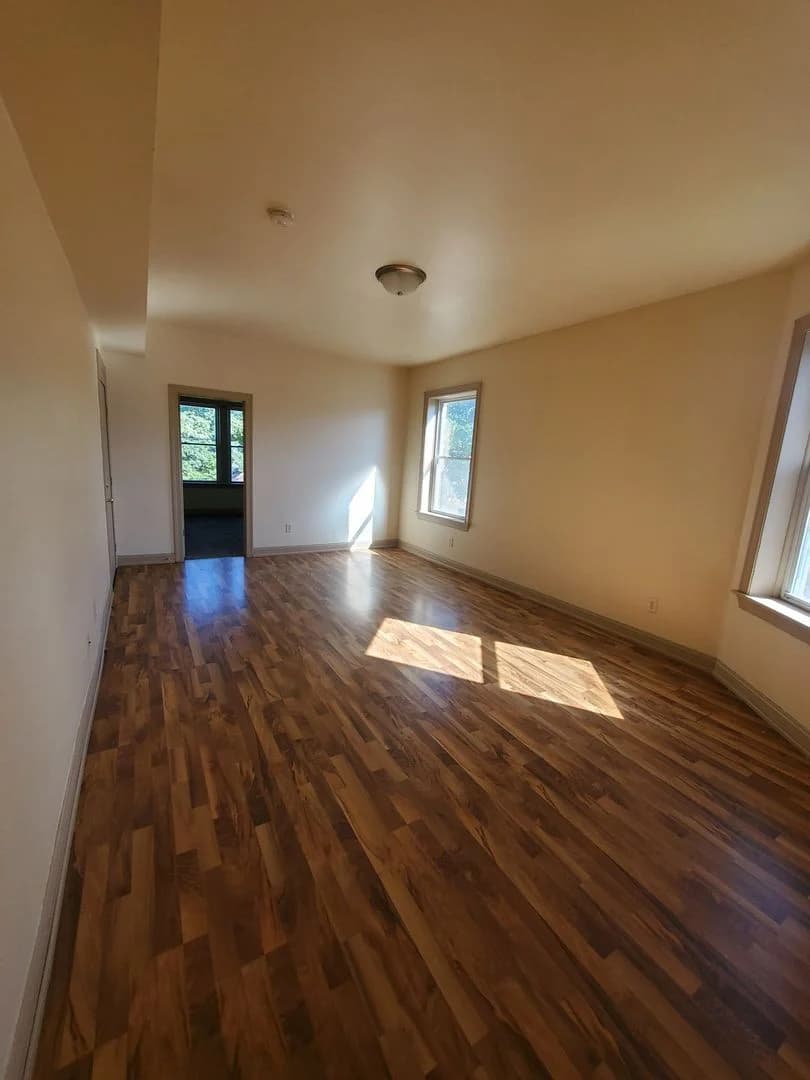 Milwaukee County apartments for rent - image - 1235 W National Ave09.jpg