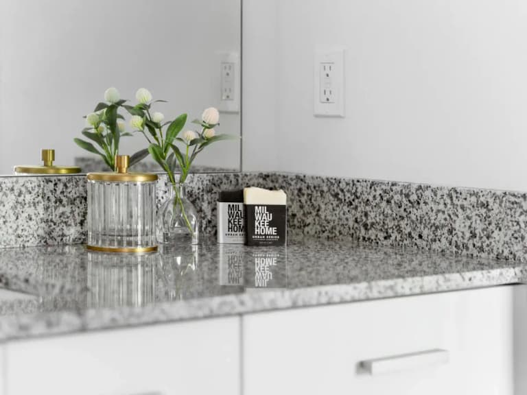 undefined apartments for rent - image - 60748f38986eb5.08592009180.webp